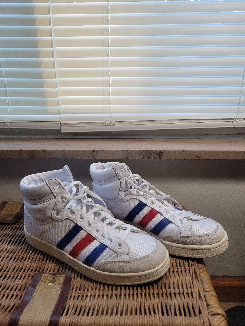 Adidas Americana Men's Sneakers - Picture 2 of 5